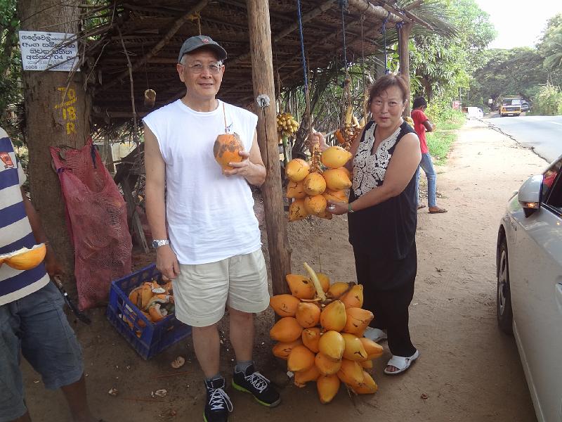 DSC03440.JPG - Sep 8-12, 2014 斯里蘭卡特有椰子 (斯里蘭卡，可倫坡) [King Coconut, Colombo, Sri Lanka]-89